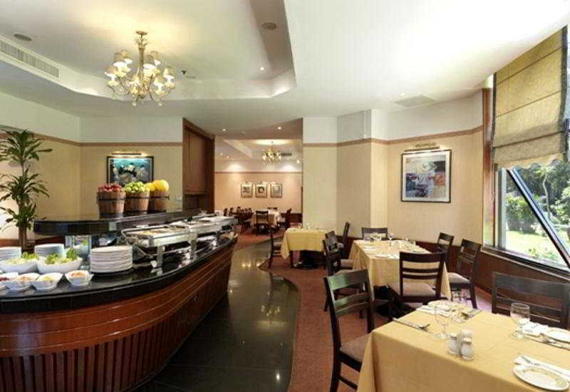 קואלה לומפור Ambassador Row Hotel Suites By Lanson Place מראה חיצוני תמונה